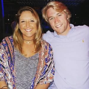 Meet your Posher, Logan